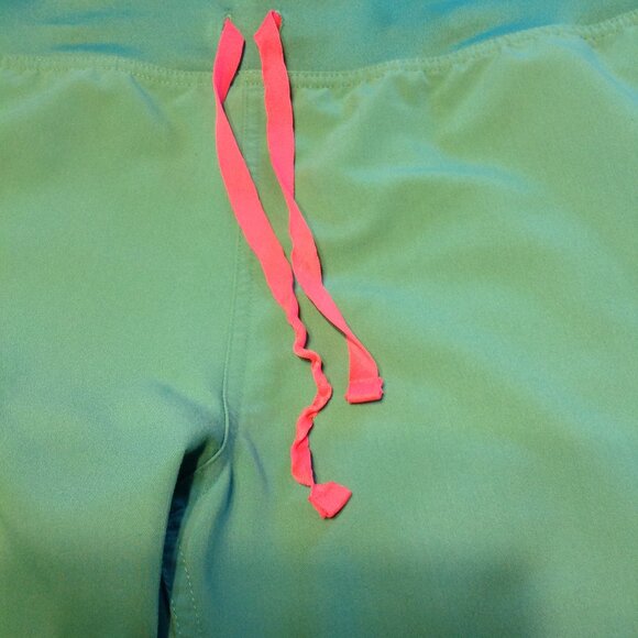 EUC Figs Technical Collection Scrubs Set Pants Shirt Top Seafoam Green Blue L - Picture 9 of 10